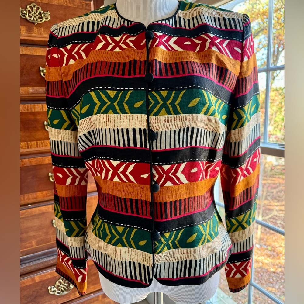 Vintage 80s Maggie London, by Kenneth Nolan 100% Silk Cropped Blazer